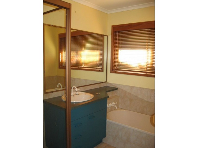 27 Flinders Crescent, Forest Lake QLD 4078