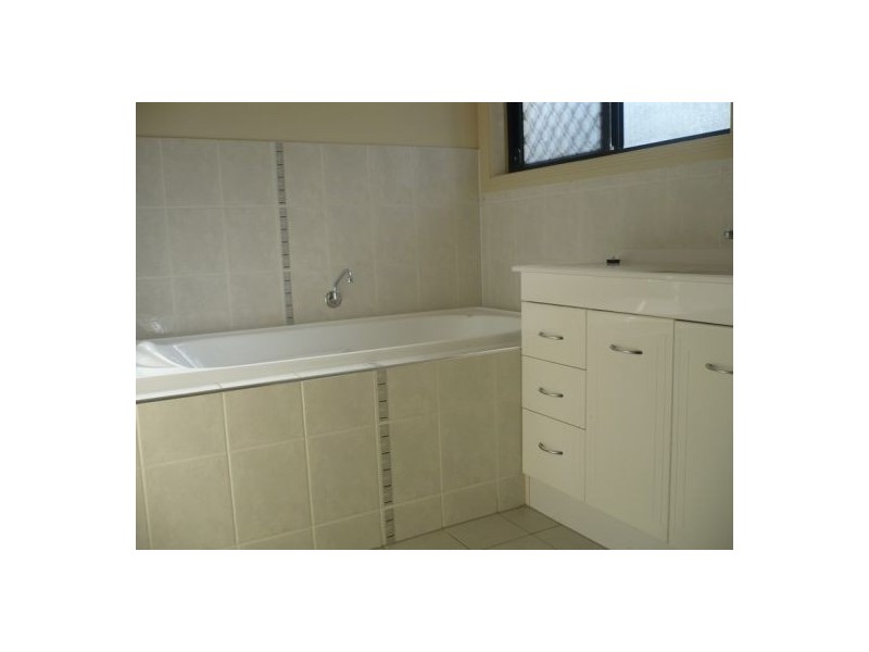 1/11 Juba Street, Riverhills QLD 4074