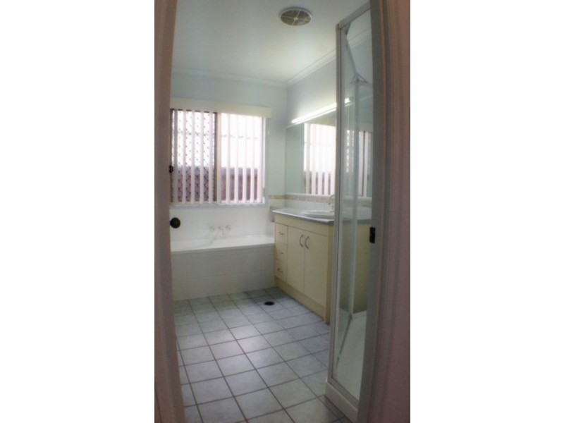 15 Leyburn Crescent, Forest Lake QLD 4078