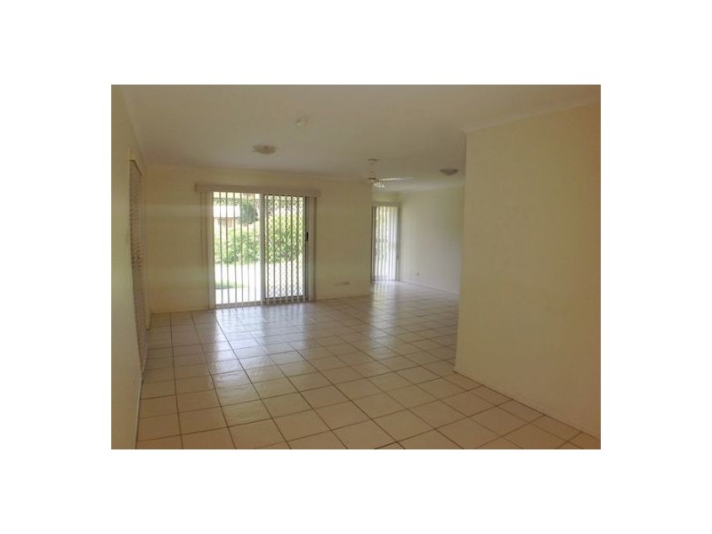 4 Galleon Street, Jamboree Heights QLD 4074