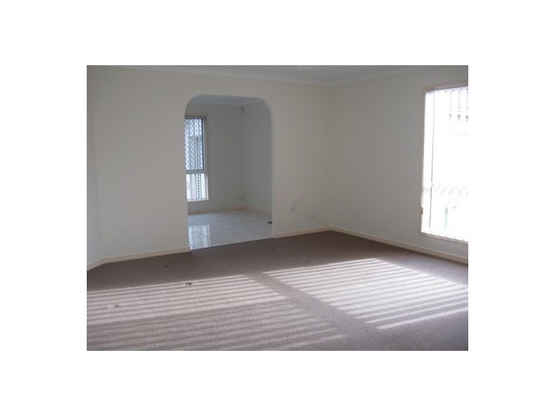 33 Vakuta Street, Fig Tree Pocket QLD 4069