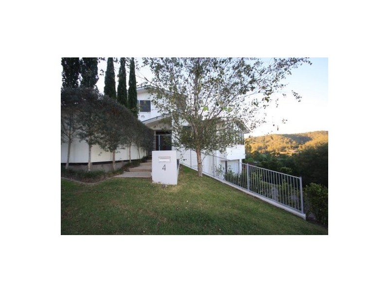 4 Kulki Place, Chapel Hill QLD 4069