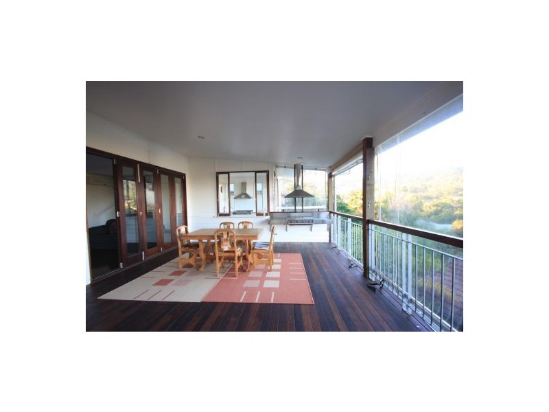 4 Kulki Place, Chapel Hill QLD 4069