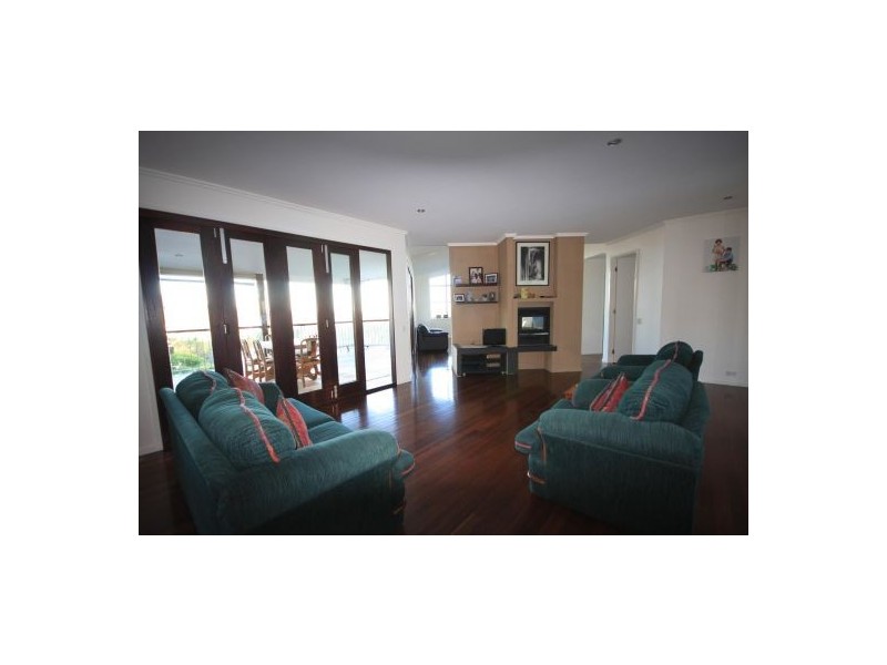 4 Kulki Place, Chapel Hill QLD 4069