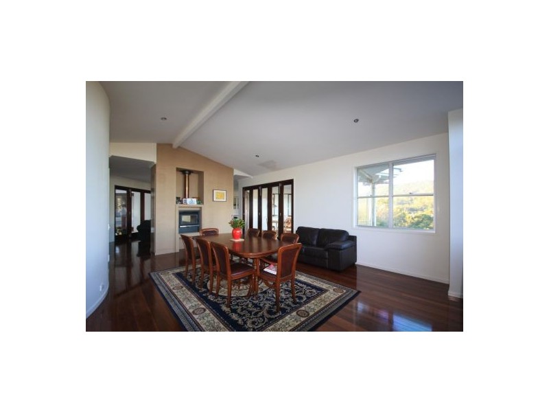 4 Kulki Place, Chapel Hill QLD 4069