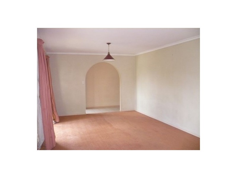 1 Radcliffe Street, Sinnamon Park QLD 4073
