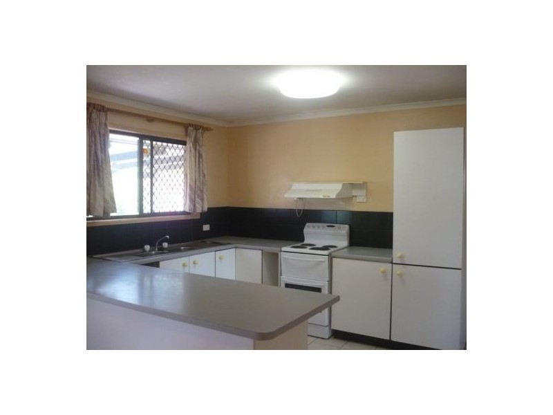 1 Radcliffe Street, Sinnamon Park QLD 4073