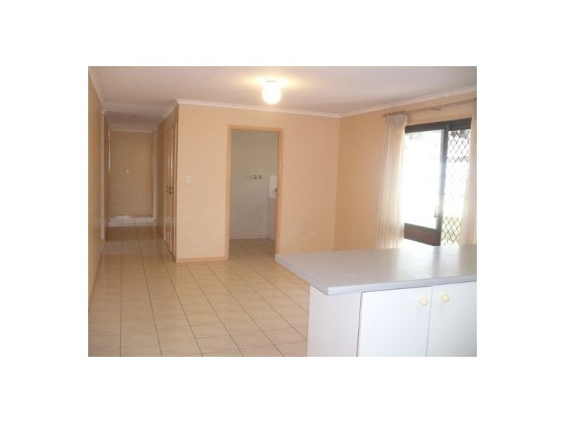 1 Radcliffe Street, Sinnamon Park QLD 4073