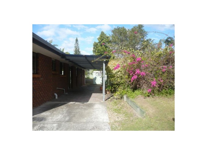 1 Radcliffe Street, Sinnamon Park QLD 4073