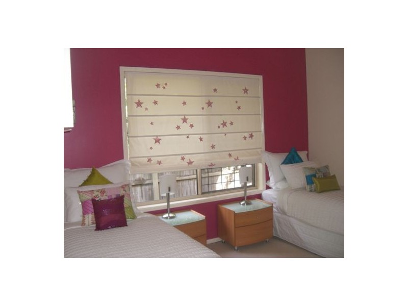 12 Lakeside Circuit, Sinnamon Park QLD 4073