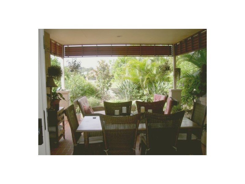 12 Lakeside Circuit, Sinnamon Park QLD 4073