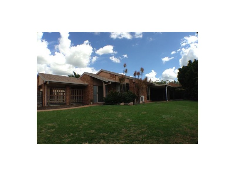 12 Avondale Road, Sinnamon Park QLD 4073