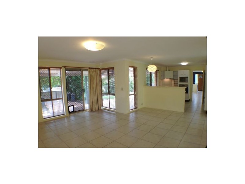 12 Avondale Road, Sinnamon Park QLD 4073