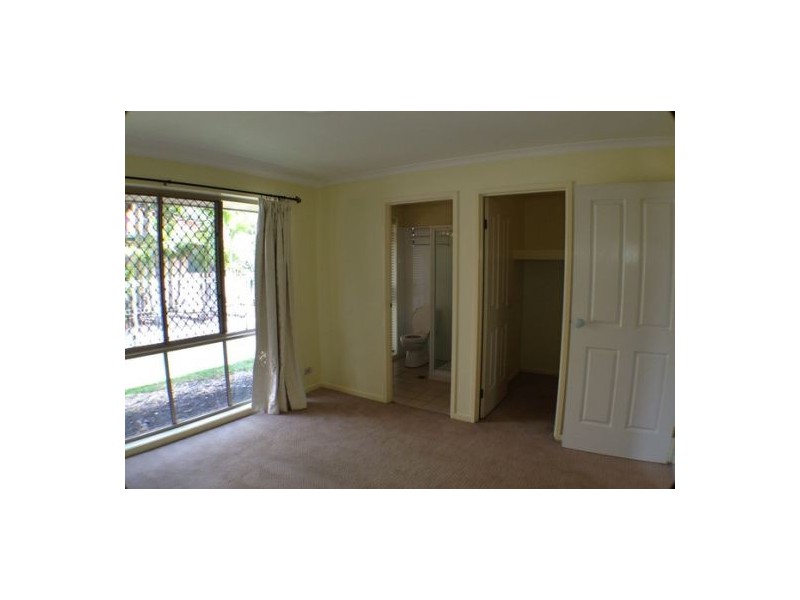 12 Avondale Road, Sinnamon Park QLD 4073