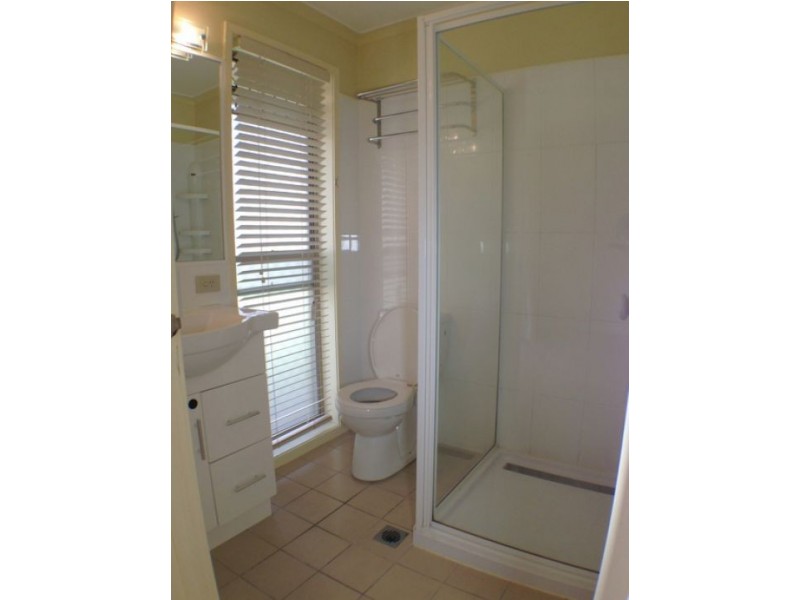 12 Avondale Road, Sinnamon Park QLD 4073