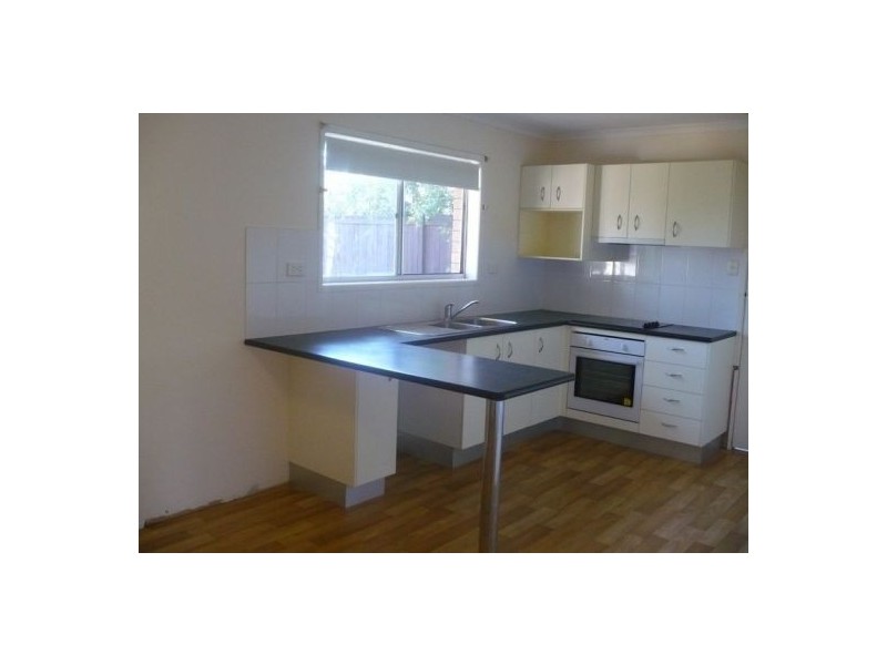 4 Apunya Street, Riverhills QLD 4074