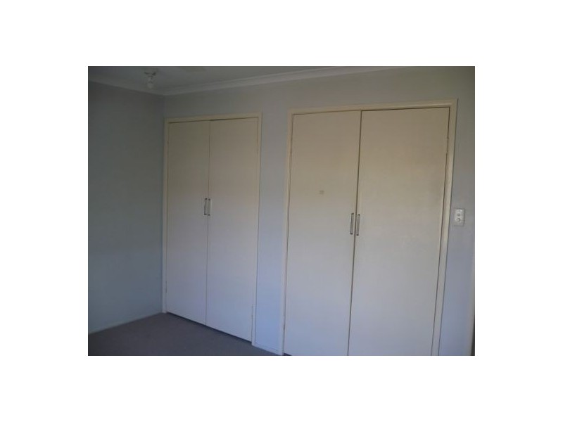 4 Apunya Street, Riverhills QLD 4074