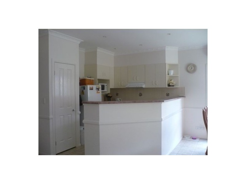 4 Goldeneye Pl, Forest Lake QLD 4078