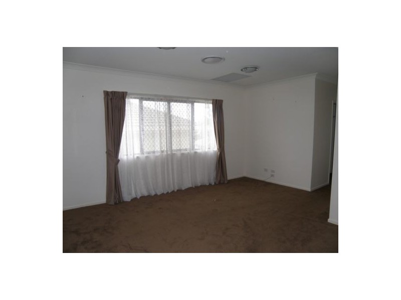 69 Edenbrooke Drive, Sinnamon Park QLD 4073