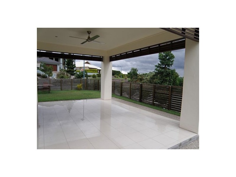 69 Edenbrooke Drive, Sinnamon Park QLD 4073