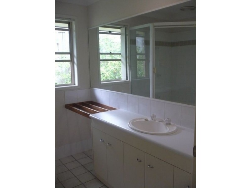 16 Derwent Place, Riverhills QLD 4074