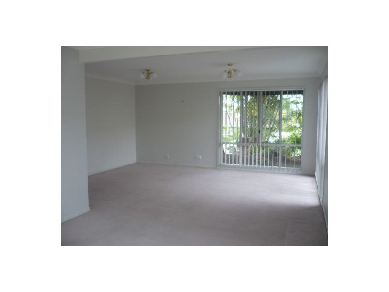 33 Apanie Street, Middle Park QLD 4074