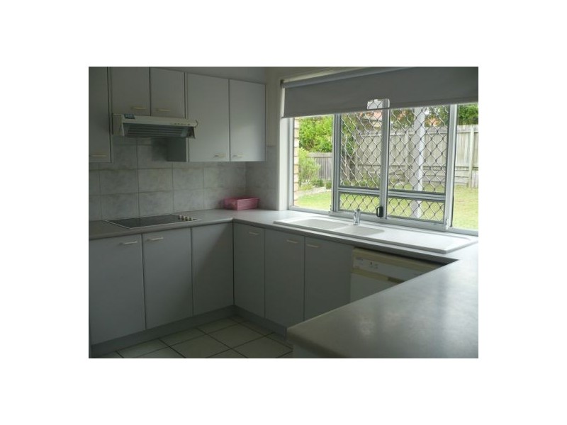 33 Apanie Street, Middle Park QLD 4074