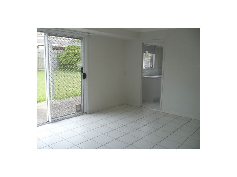 33 Apanie Street, Middle Park QLD 4074