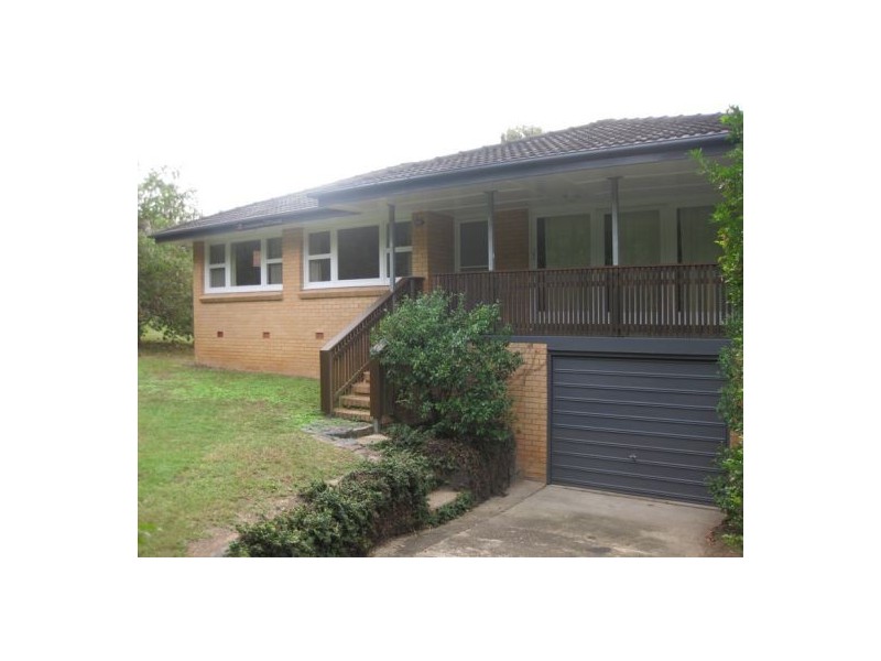 2 Praeger Street, Chapel Hill QLD 4069