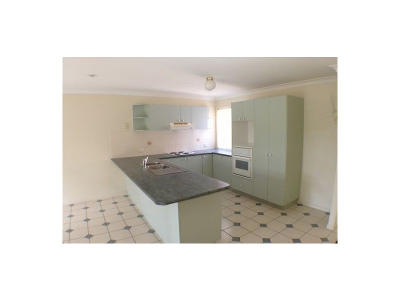 39 Ponderosa Place, Forest Lake QLD 4078