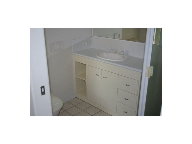 16 Derwent Place, Riverhills QLD 4074