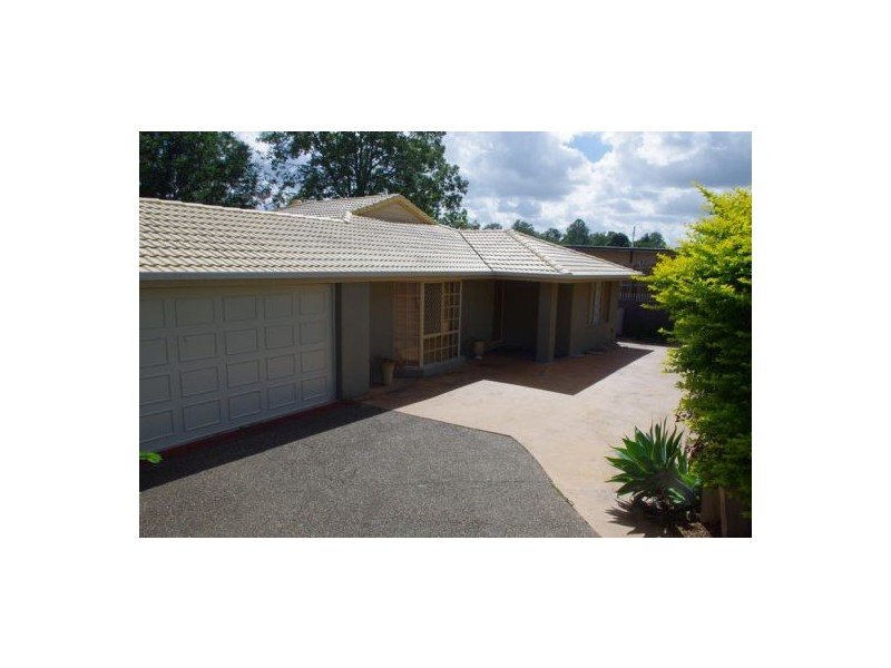 9 Penong Street, Westlake QLD 4074