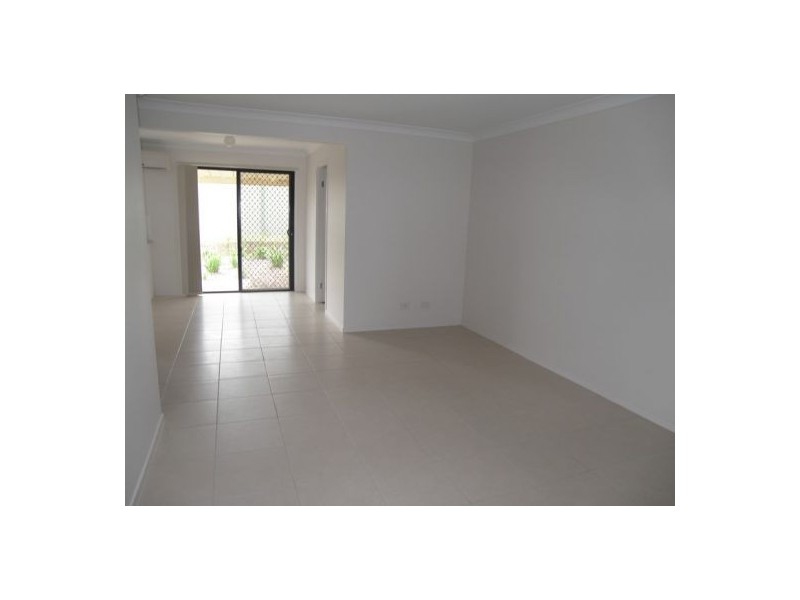 10/2 Sienna Street, Forest Lake QLD 4078