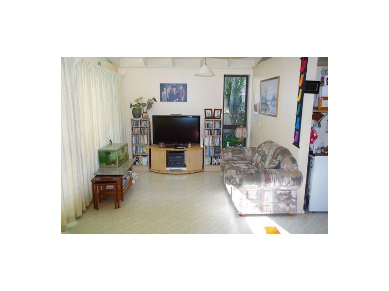 6 Halyard Street, Jamboree Heights QLD 4074