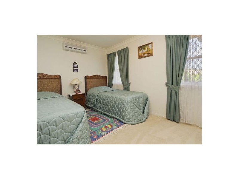 24/15 Abel Smith Crescent, Mount Ommaney QLD 4074