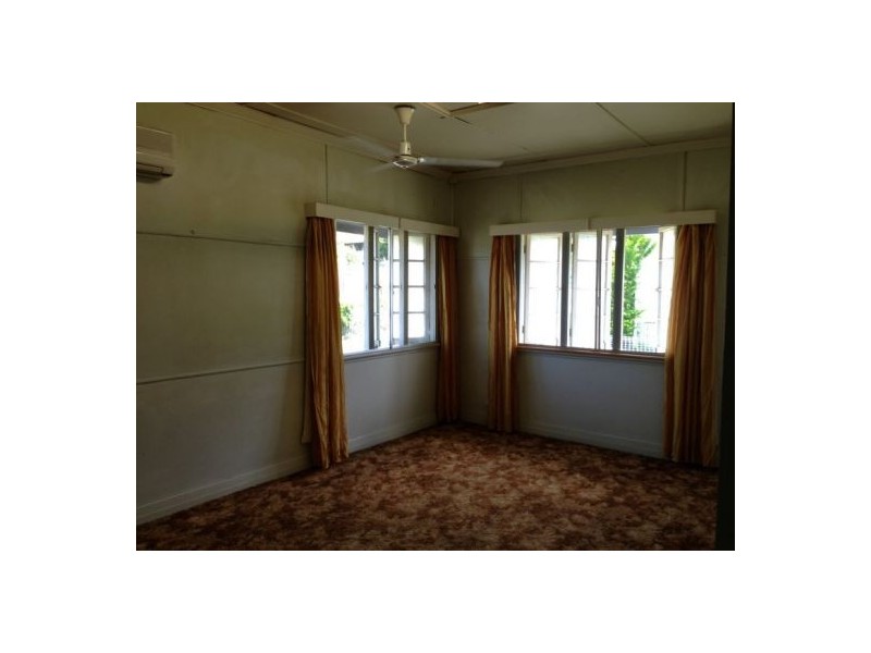 42 Alexandra St, North Booval QLD 4304