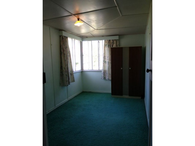 42 Alexandra St, North Booval QLD 4304