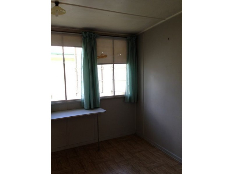 42 Alexandra St, North Booval QLD 4304