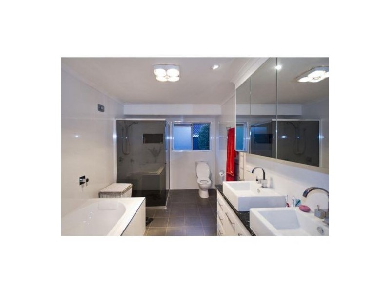 34 Leopard Tree Crescent, Sinnamon Park QLD 4073