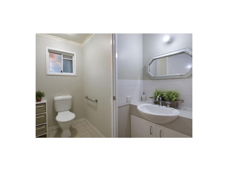 34 Leopard Tree Crescent, Sinnamon Park QLD 4073