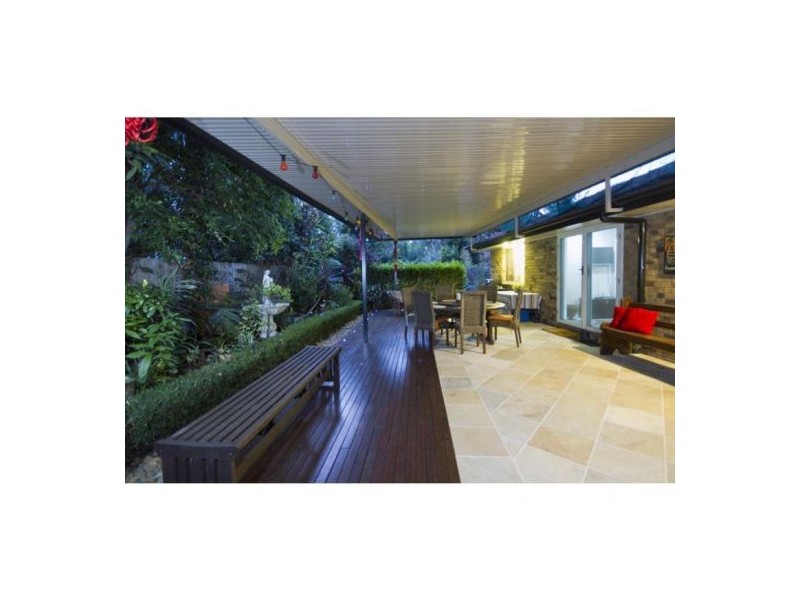 34 Leopard Tree Crescent, Sinnamon Park QLD 4073