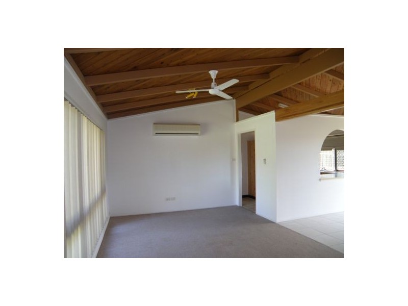 9 Athos Street, Riverhills QLD 4074