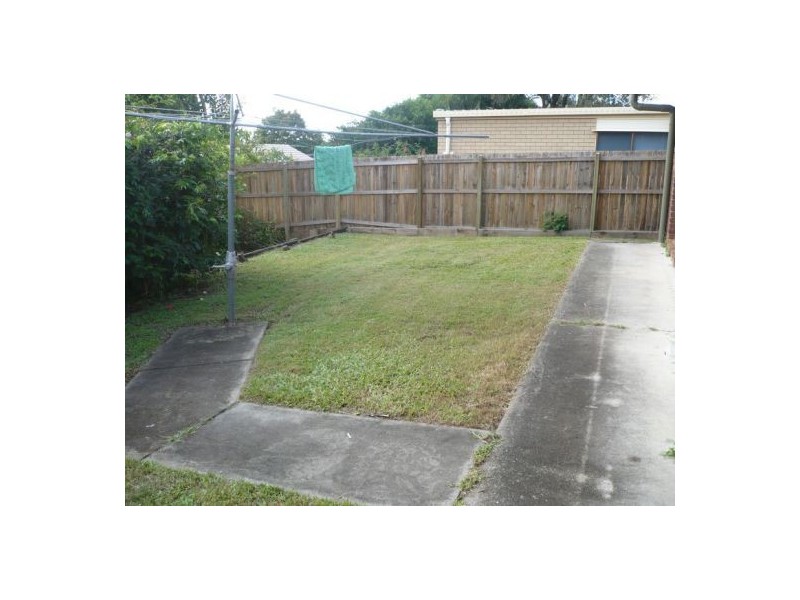 9 Athos Street, Riverhills QLD 4074