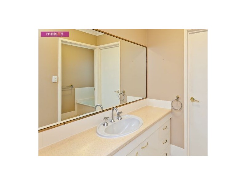 9 Penong Street, Westlake QLD 4074