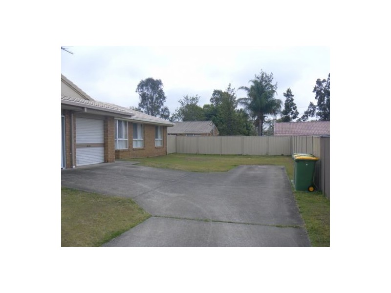 2/13 Broadfoot Drive, Goodna QLD 4300