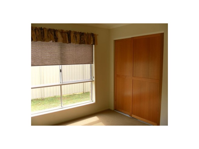 2/13 Broadfoot Drive, Goodna QLD 4300