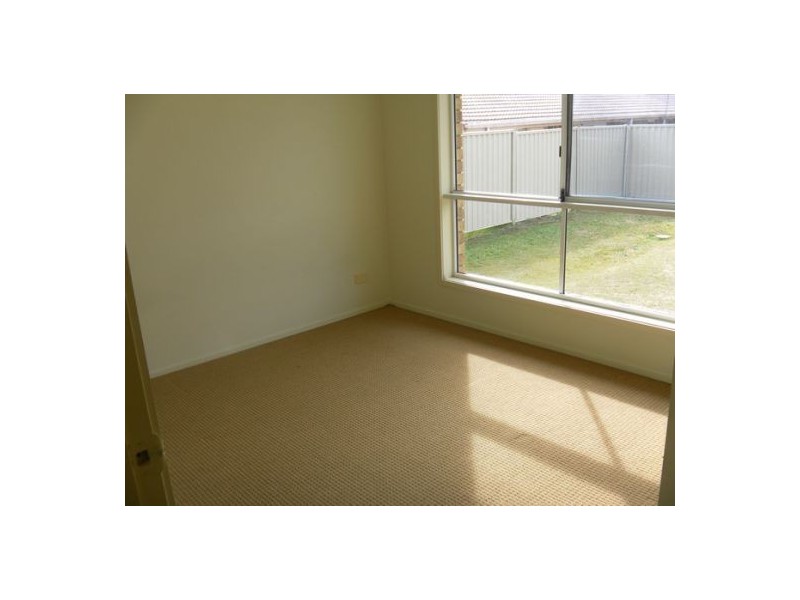 2/13 Broadfoot Drive, Goodna QLD 4300