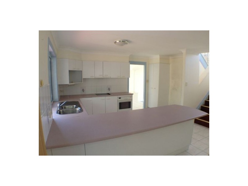 84 McPherson Road, Sinnamon Park QLD 4073