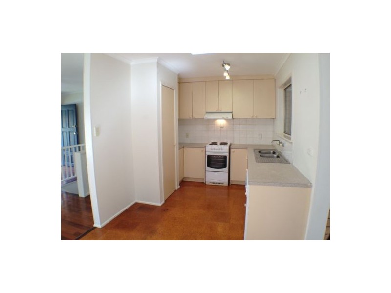 4 Tabor Street, Westlake QLD 4074