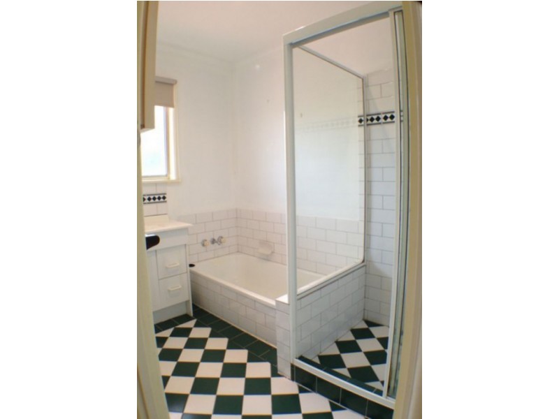 4 Tabor Street, Westlake QLD 4074